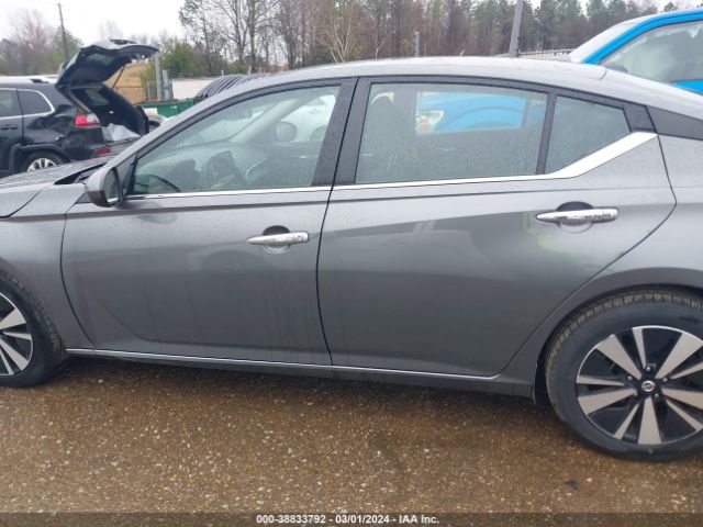 1N4BL4DV5NN382197 Nissan Altima Sv Fwd