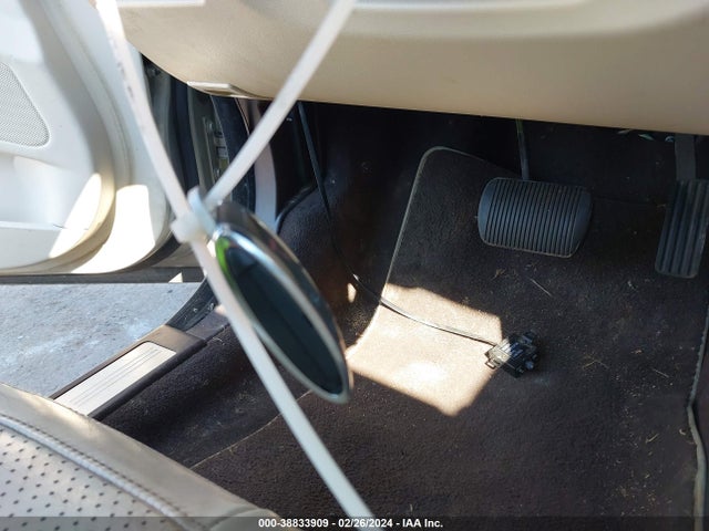 2010 JAGUAR XF SAJWA0HE4AMR62059 Photo 10