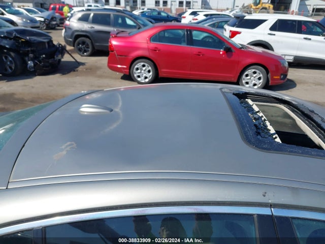 2010 JAGUAR XF SAJWA0HE4AMR62059 Photo 5