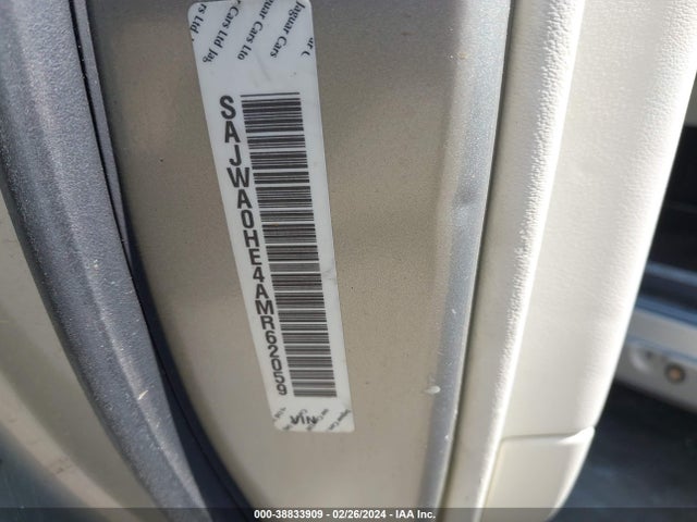 2010 JAGUAR XF SAJWA0HE4AMR62059 Photo 8