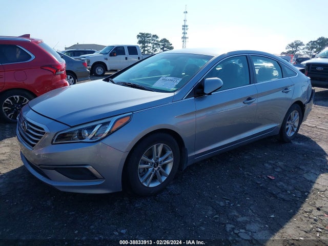 Hyundai SONATA SE 2016 5NPE24AF4GH322177 Image 2