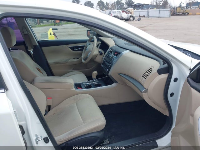 Nissan Altima 2.5 S 2015 1N4AL3AP9FC207749 Image 5