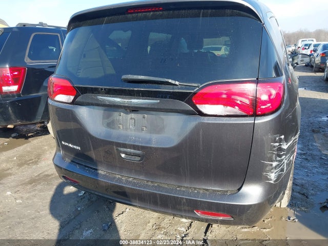 2C4RC1DG7MR539173 Chrysler Voyager Lxi