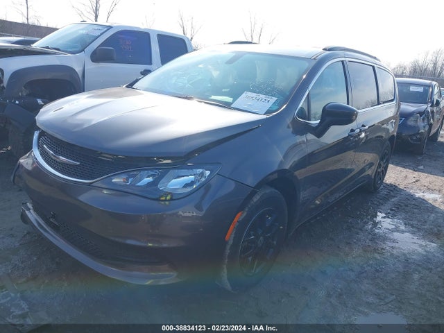 2C4RC1DG7MR539173 Chrysler Voyager Lxi