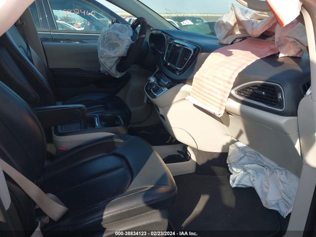 2C4RC1DG7MR539173 Chrysler Voyager Lxi