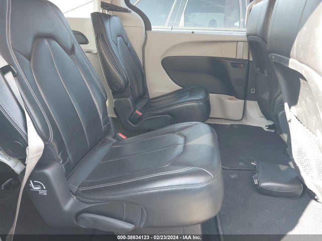2C4RC1DG7MR539173 Chrysler Voyager Lxi