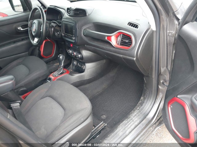 ZACCJBCB0HPG62993 Jeep Renegade Trailhawk 4x4