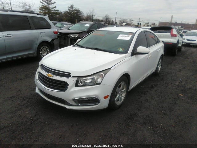 Chevrolet Cruze 1lt Auto 2015 1G1PC5SB3F7233333 Image 2