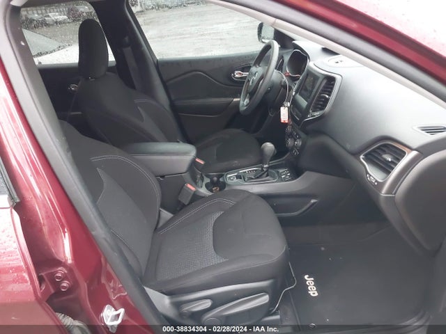 1C4PJLCB6KD264054 Jeep Cherokee Latitude Fwd
