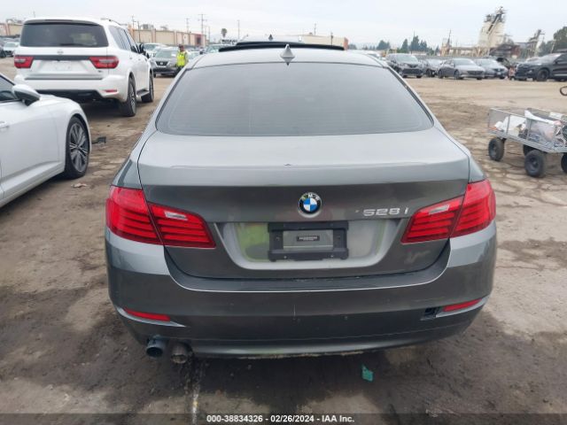 WBA5A5C54ED502806 BMW 528I