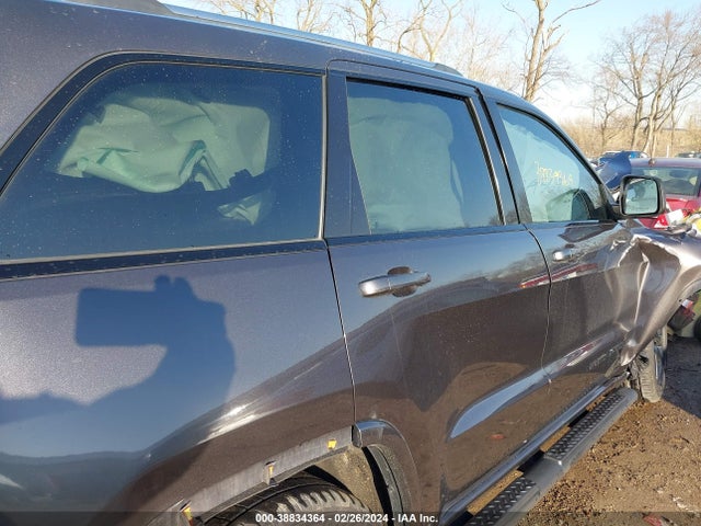 Jeep Grand Cherokee Laredo 2019 1C4RJFAGXKC773983 Image 14
