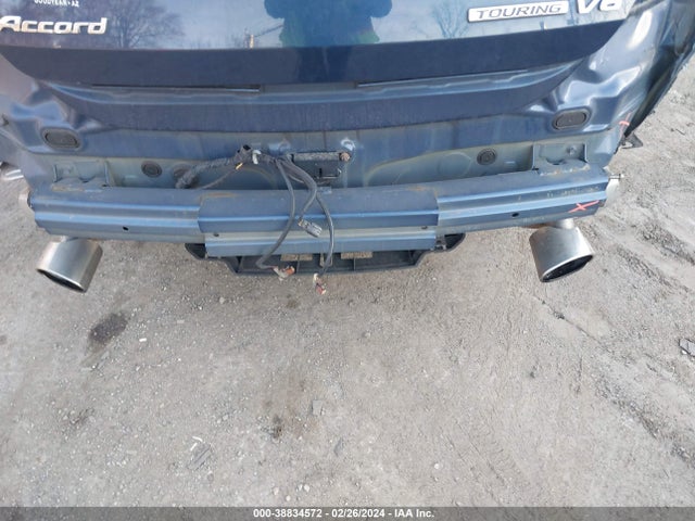Honda Accord Touring 2016 1HGCT2B01GA000933 Image 17