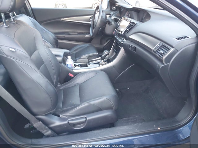 Honda Accord Touring 2016 1HGCT2B01GA000933 Image 5