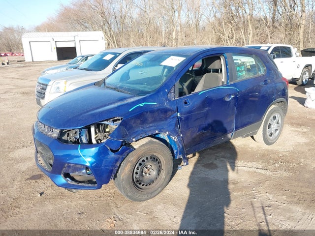 Chevrolet TRAX LS 2017 3GNCJKSB9HL132068 Image 2