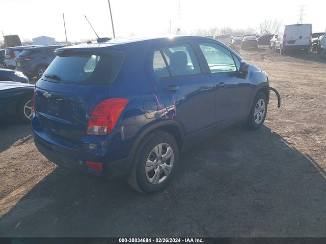 Chevrolet TRAX LS 2017 3GNCJKSB9HL132068 Image 4