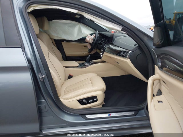 WBAJA9C5XKB254784 BMW 530e Iperformance