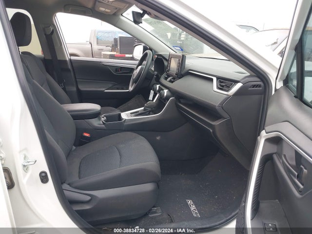 Toyota RAV4 LE 2022 2T3H1RFV8NC200992 Image 5