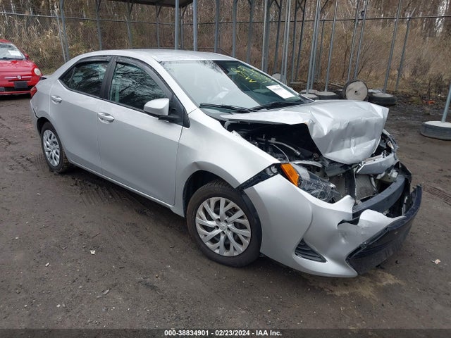 Toyota COROLLA LE 2019 5YFBURHE5KP897911 Image 1