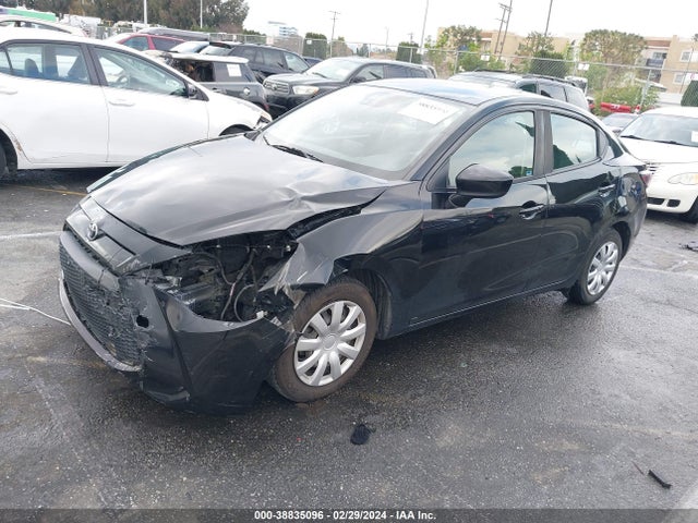 Toyota YARIS L 2019 3MYDLBYV1KY524997 Image 2