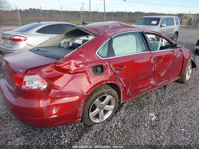 1VWAT7A3XFC071210 Volkswagen Passat 1.8t Limited Edition