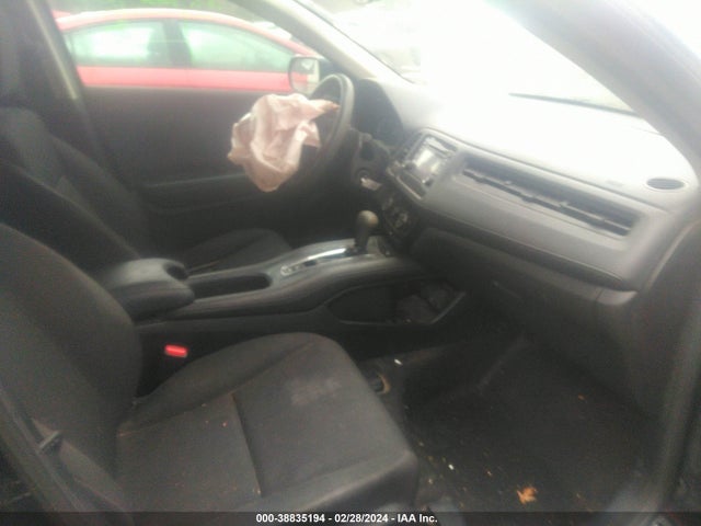 Honda HR-V LX 2018 3CZRU6H38JG720232 Image 5