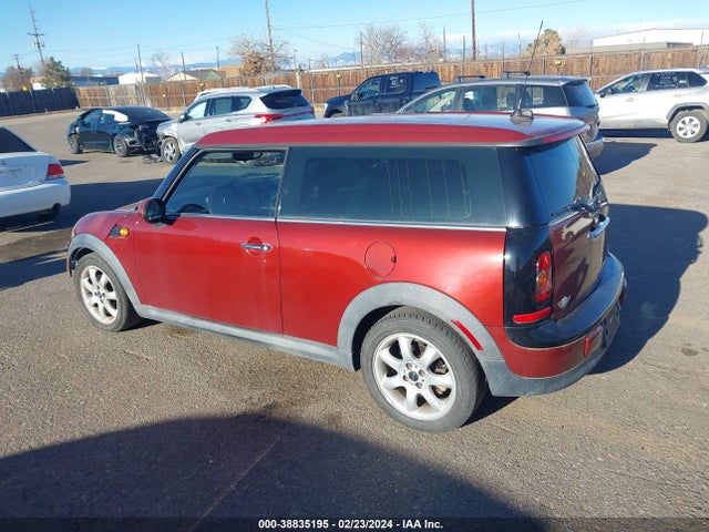 2010 MINI COOPER CLUBMAN WMWML3C57ATX36948 Photo 2