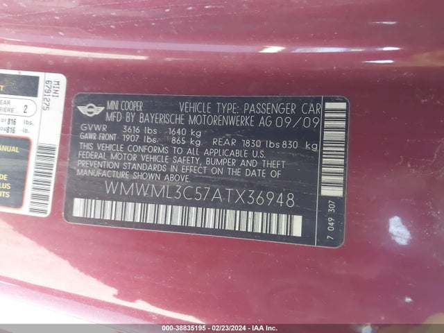 2010 MINI COOPER CLUBMAN WMWML3C57ATX36948 Photo 8