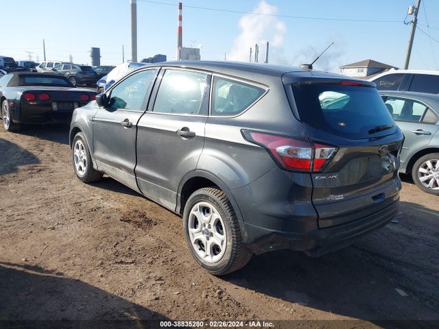 Ford ESCAPE S 2018 1FMCU0F71JUB08445 Image 3