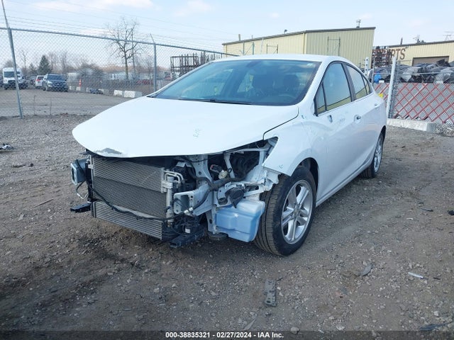 Chevrolet Cruze Lt Auto 2017 1G1BE5SM2H7243604 Image 2