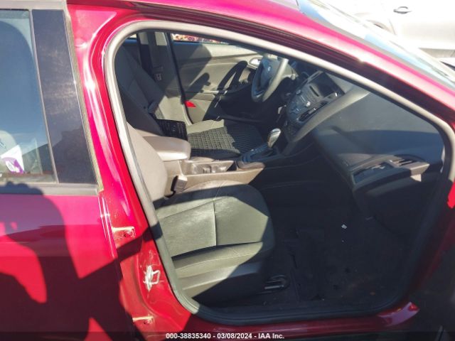 1FADP3F23GL310746 Ford FOCUS SE