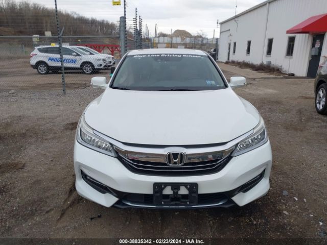 JHMCR6F77HC020734 Honda Accord Hybrid Touring