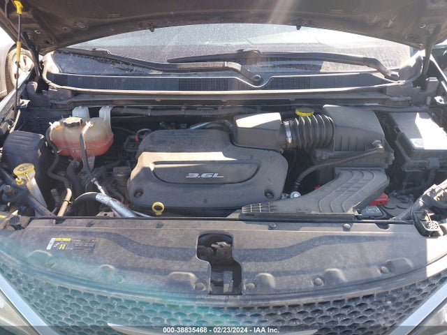 Chrysler Pacifica Limited 2018 2C4RC1GG8JR132003 Image 10