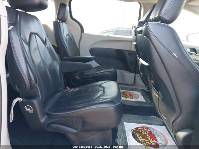 Chrysler Pacifica Limited 2018 2C4RC1GG8JR132003 Image 8