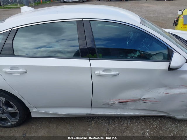 Honda ACCORD LX 2018 1HGCV1F1XJA045965 Image 13