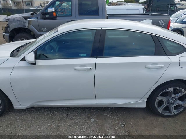 Honda ACCORD LX 2018 1HGCV1F1XJA045965 Image 14