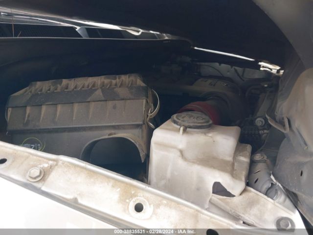 5TFRY5F19GX207047 Toyota Tundra Sr5 5.7l V8