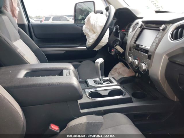 5TFRY5F19GX207047 Toyota Tundra Sr5 5.7l V8