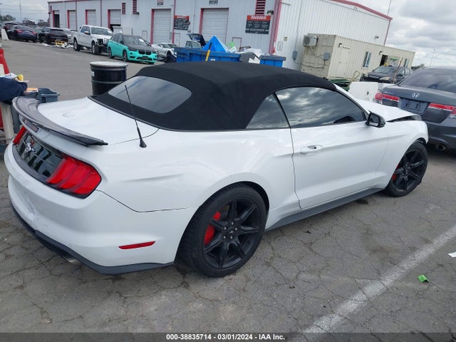 1FATP8UH3M5114550 Ford Mustang Ecoboost Premium