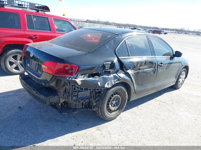3VW1K7AJ4EM388527 Volkswagen Jetta 2.0l S