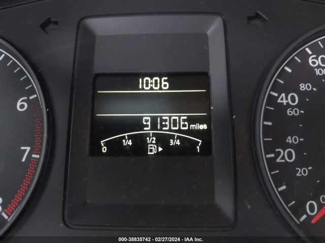 3VW1K7AJ4EM388527 Volkswagen Jetta 2.0l S