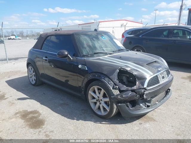 2013 MINI CONVERTIBLE WMWZP3C58DT705089 Photo 0