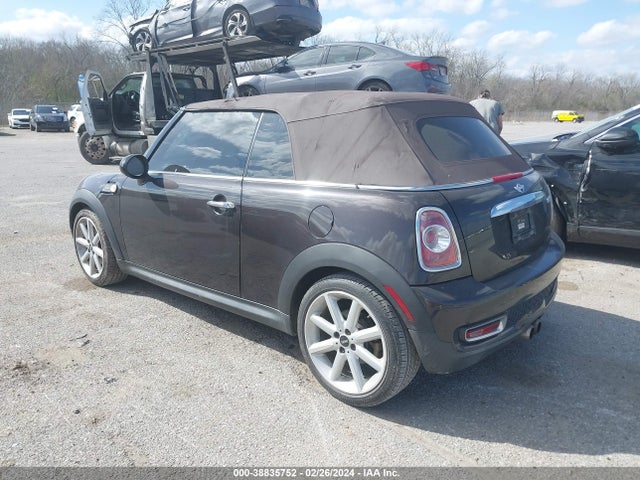 2013 MINI CONVERTIBLE WMWZP3C58DT705089 Photo 2
