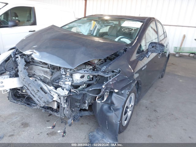 Toyota Prius Two 2014 JTDKN3DU3E0390687 Image 2