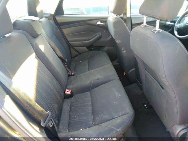 Ford FOCUS SE 2017 1FADP3F24HL223617 Image 8