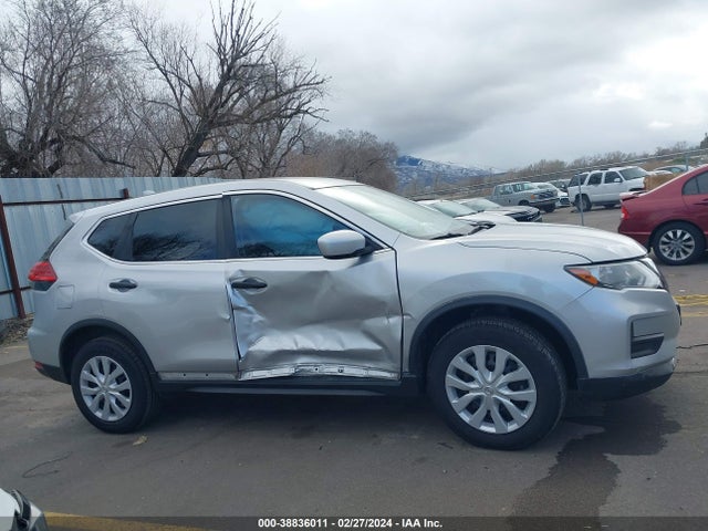 Nissan ROGUE S 2017 JN8AT2MV5HW276670 Image 13
