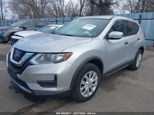 Nissan ROGUE S 2017 JN8AT2MV5HW276670 Image 2