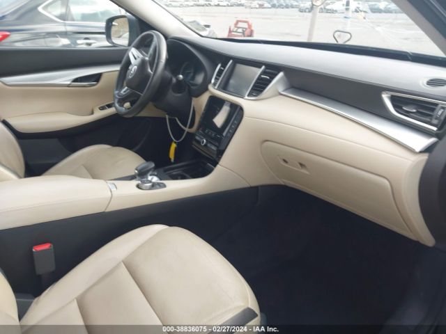 3PCAJ5M10KF125991 Infiniti Qx50 Essential