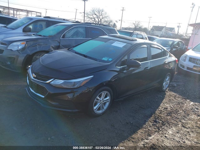 Chevrolet Cruze Lt Auto 2018 1G1BE5SMXJ7177714 Image 2