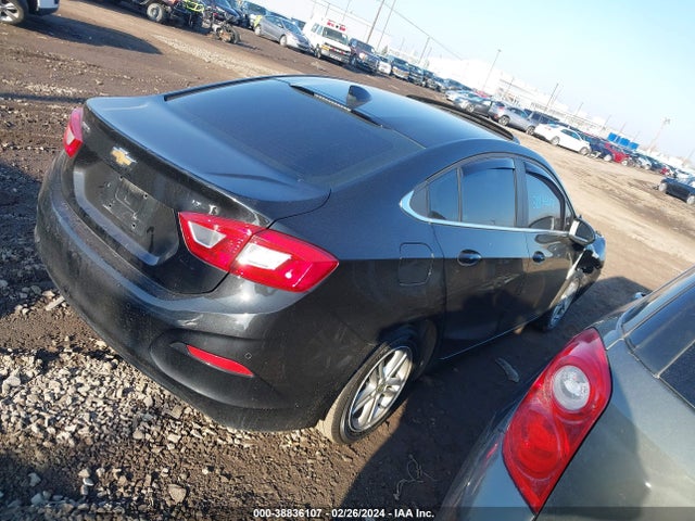 Chevrolet Cruze Lt Auto 2018 1G1BE5SMXJ7177714 Image 4