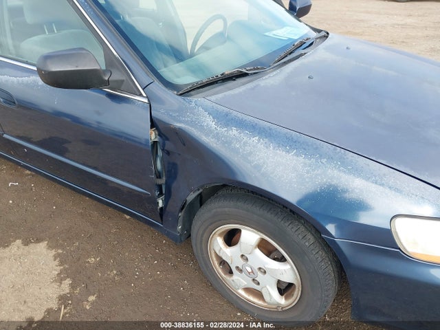 2000 HONDA ACCORD 2.3 EX VIN: 1HGCG6570YA108742